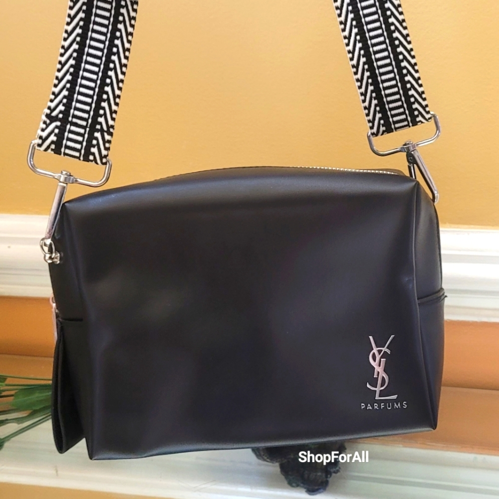Yves Saint Laurencase convertible in too bag - Picture 13 of 14